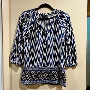 Lucky Brandy henley printed top. Size M. Excellent condition. Cute!
